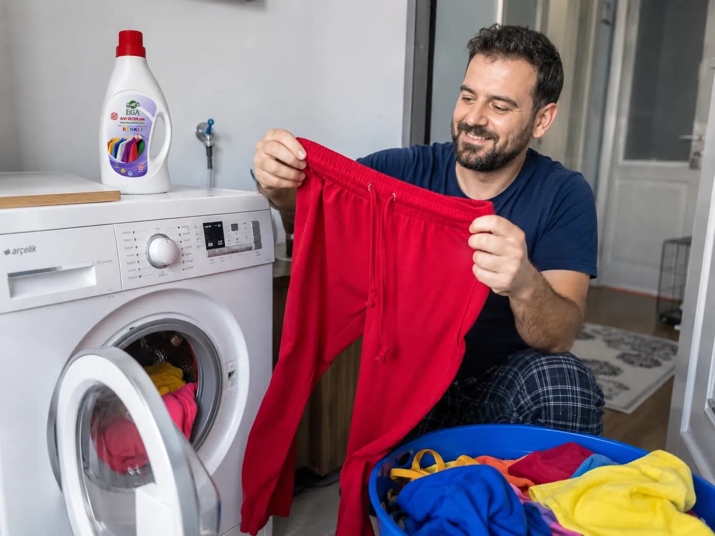Liquid Laundry Detergent, Colours
